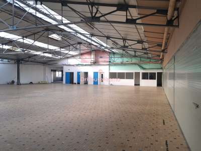 Bâtiment d'activités 800m² à Saint-Florent-le-Viei