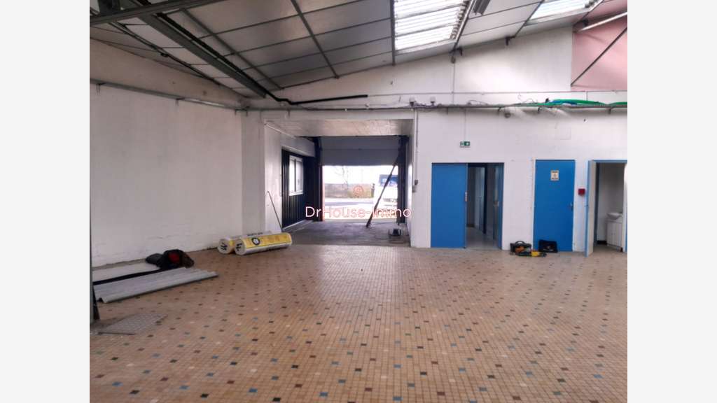 Bâtiment d'activités 800m² à Saint-Florent-le-Viei