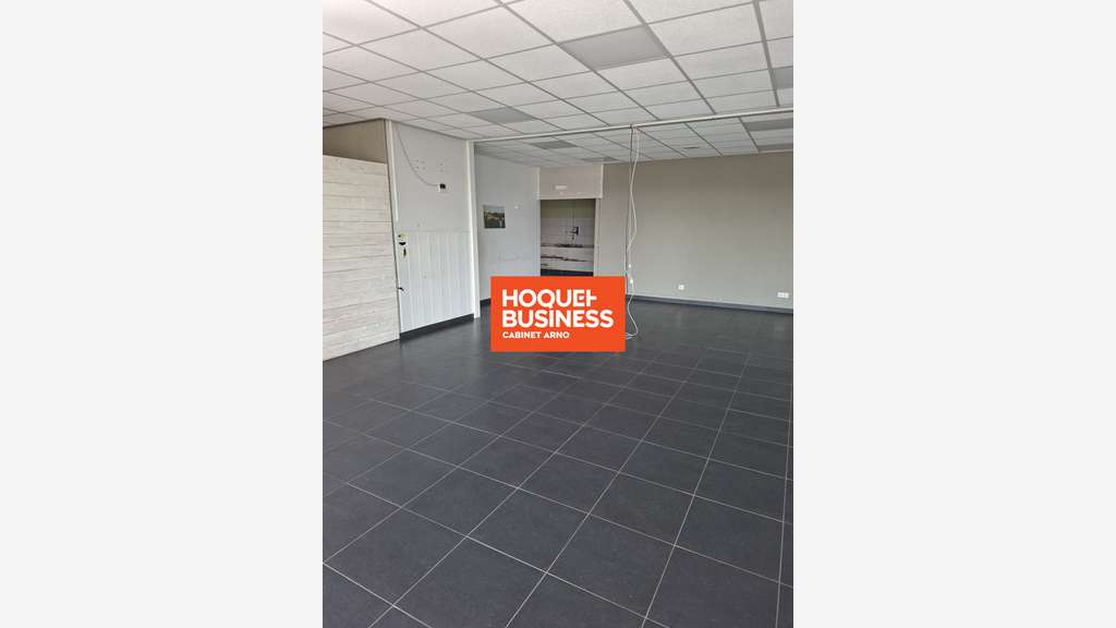 A louer local commercial 150m² ZAC Saint-Flour