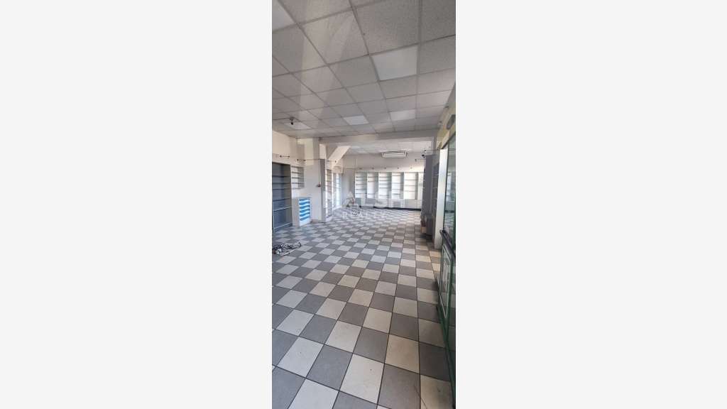 A louer local commercial 67m² à Saint-Fons
