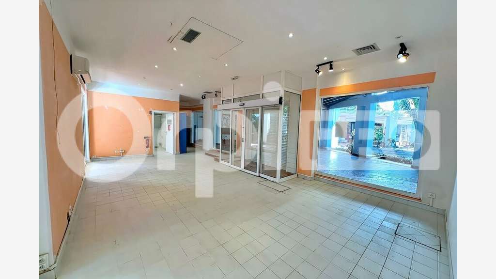 LOCAL COMMERCIAL à louer dans le 97