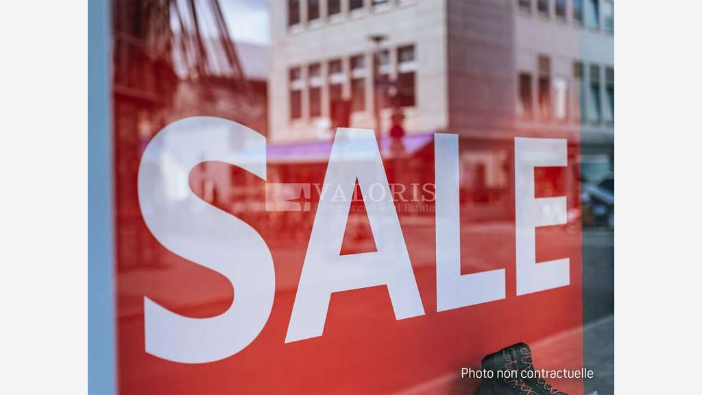 Local commercial 180m² à louer à Saint-Genis-Laval