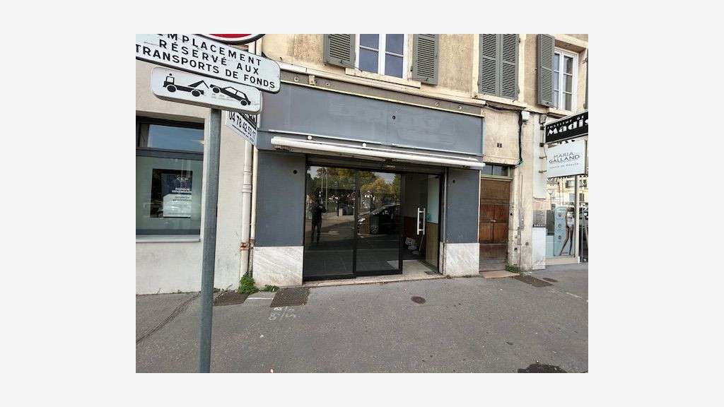 BOUTIQUE 47M² TOUS COMMERCES CENTRE-VILLE