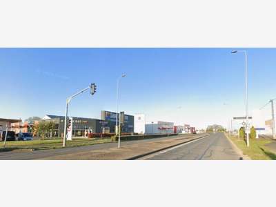 Loue local commercial de 1700m² en zc à Bourges