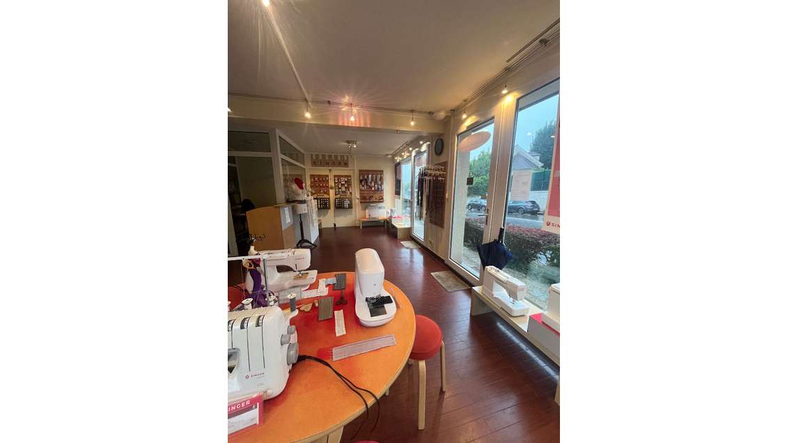 Local commercial 72m² à louer à St Germain En Laye