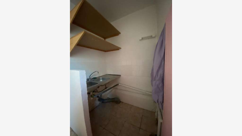 Loue local commercial 28m² Saint-Germain-en-Laye