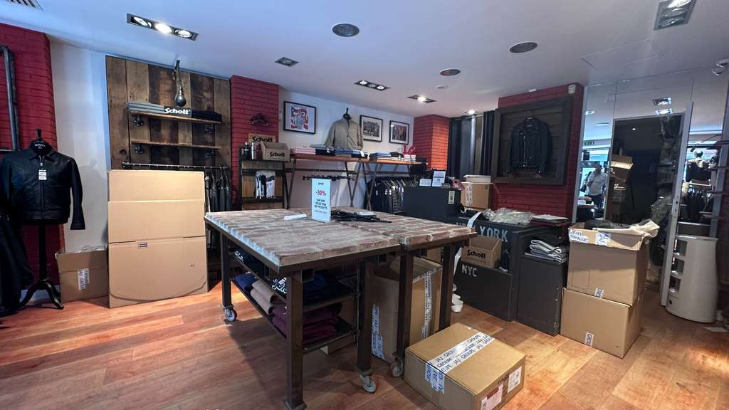 Loue local commercial 52m² à Saint-Germain-en-Laye