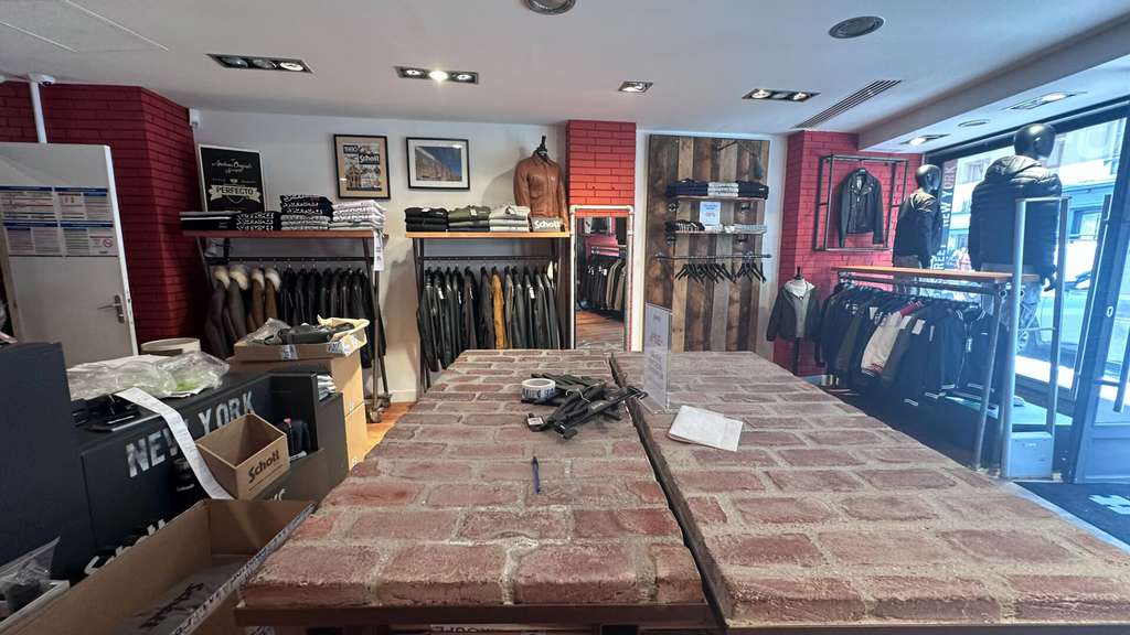 Loue local commercial 52m² à Saint-Germain-en-Laye