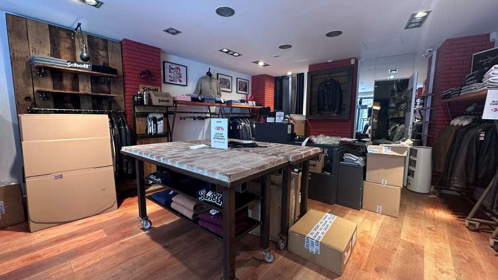 Loue local commercial 52m² à Saint-Germain-en-Laye