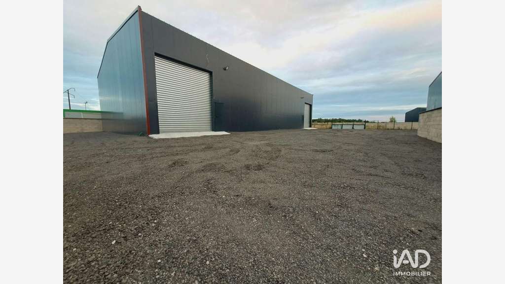 A louer entrepôt de 195m² à Saint-Germain-Laval