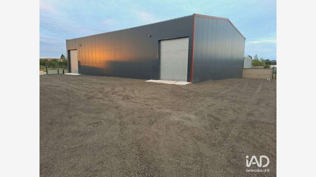 A louer entrepôt de 195m² à Saint-Germain-Laval