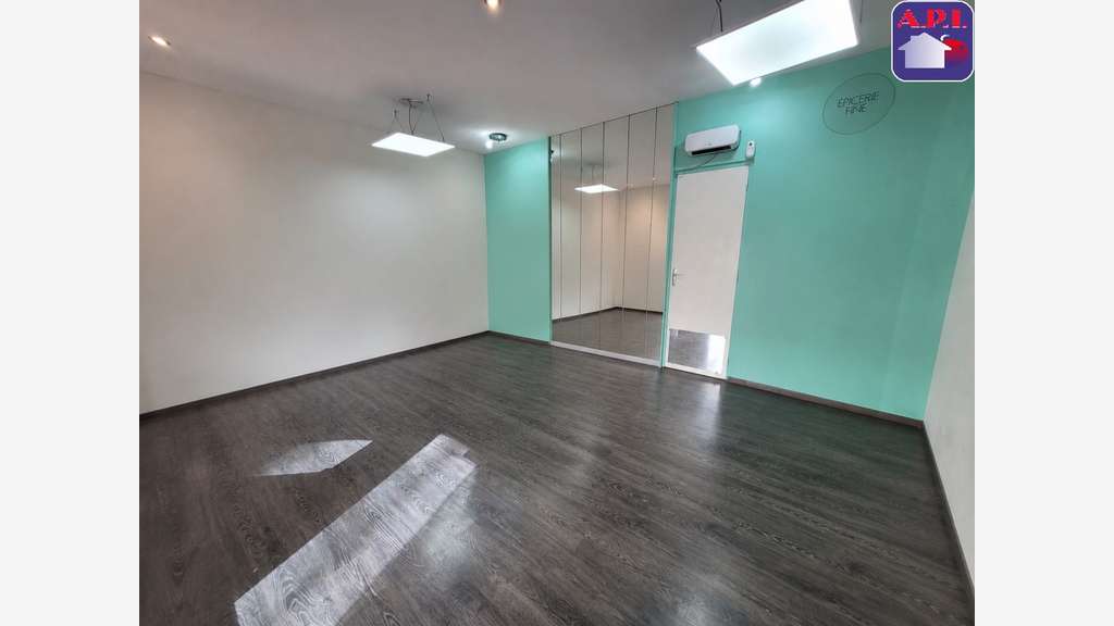 Loue local cial 20m² à St-Girons rue Villefranche
