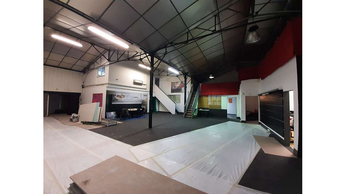 Loue local cial 300m² sur axe passant St Herblain