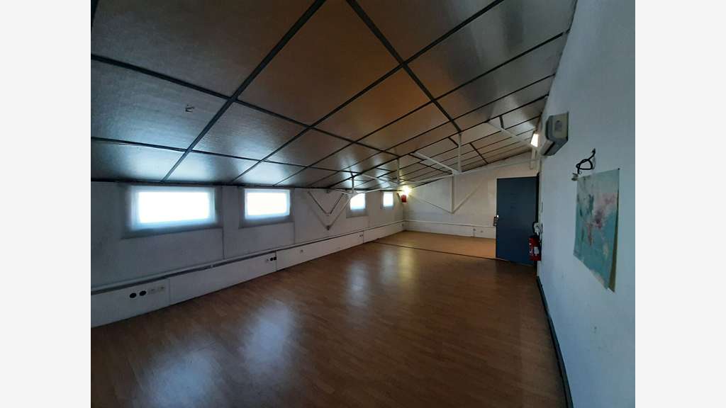 Loue local cial 300m² sur axe passant St Herblain