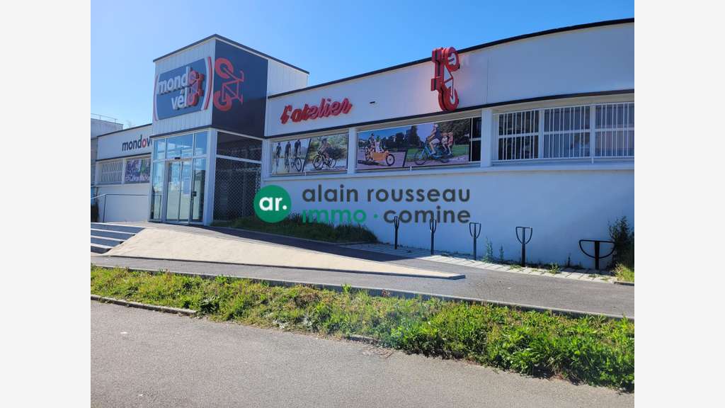 Local commercial 992m² à Saint-Herblain Atlantis