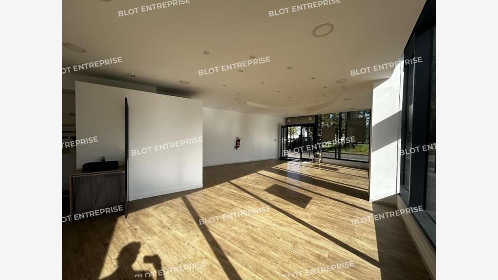 A louer locaux commerciaux 59m² à Saint Herblain