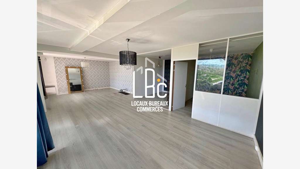 Local commercial 60 m²  à louer à Nantes