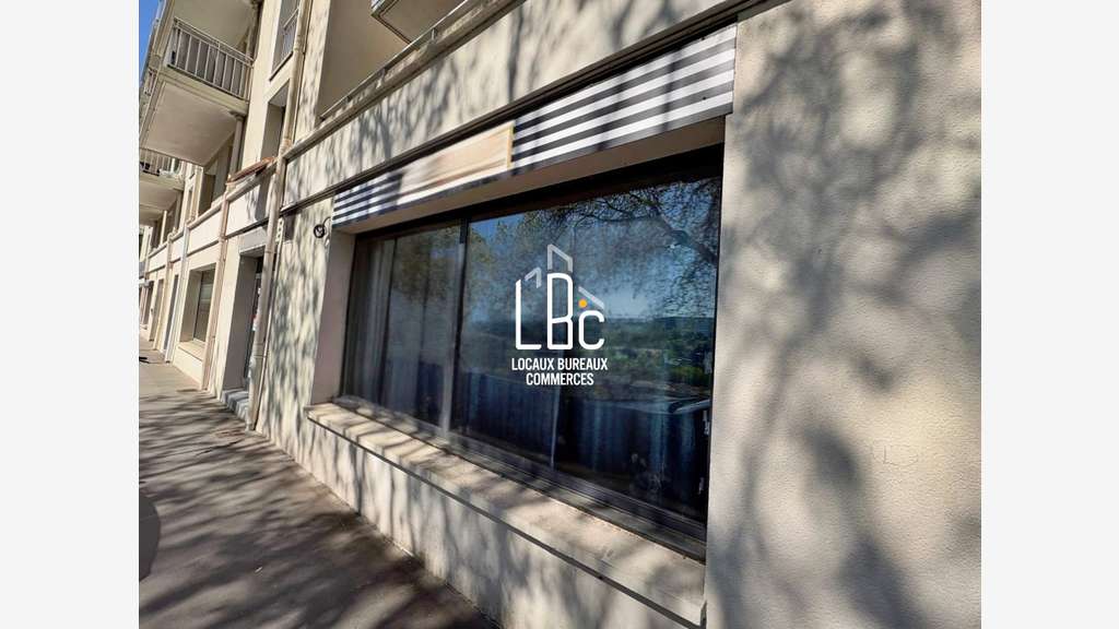 Local commercial 60 m²  à louer à Nantes