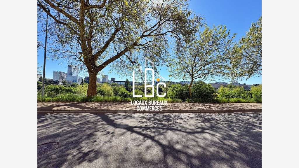 Local commercial 60 m²  à louer à Nantes