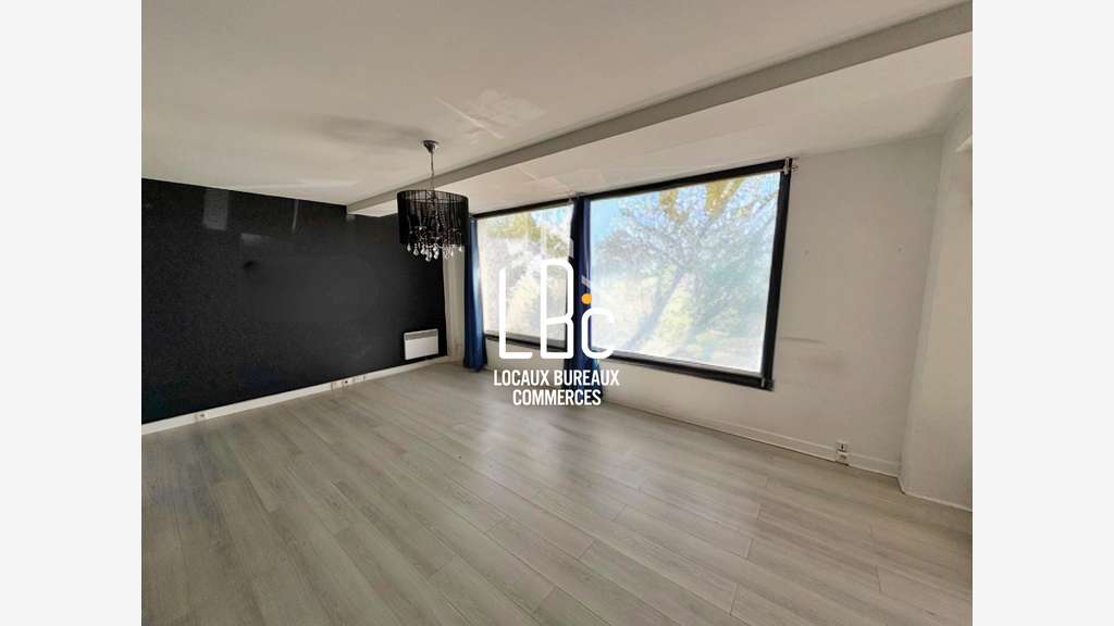 Local commercial 60 m²  à louer à Nantes