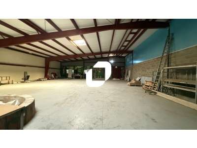 Location Locaux commerciaux - Boutiques à Saint-Hilaire-de-Brethmas