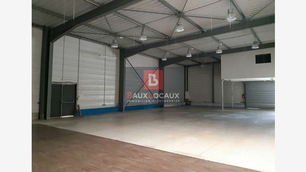Loue local commercial 600m² St-Hilaire-de-Brethmas