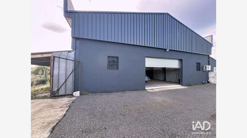 Local commercial à Saint-Hilaire-de-Brethmas