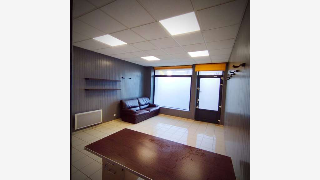 A louer local 35m² à Saint-Hilaire-de-Chaléons