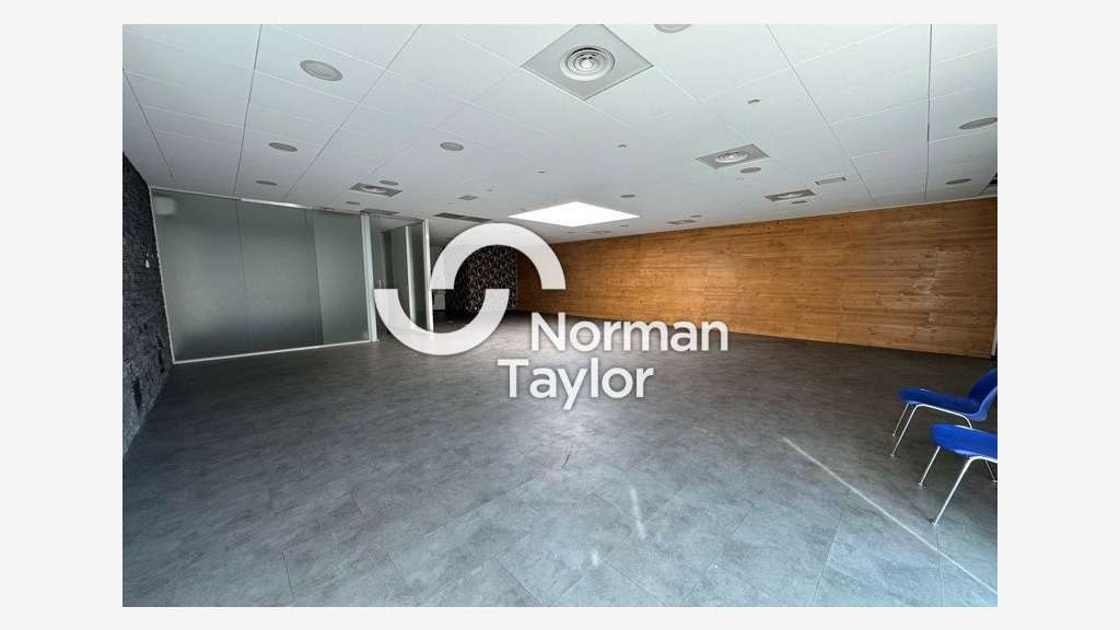 Local commercial de 140m² à louer St-Jean-de-Védas