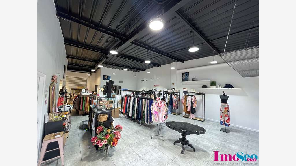 Local commercial 160m² à louer à St-Jean-d'Illac