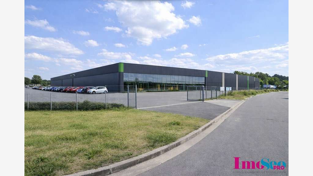 A louer local commercial 266m² Saint-Jean-d'Illac