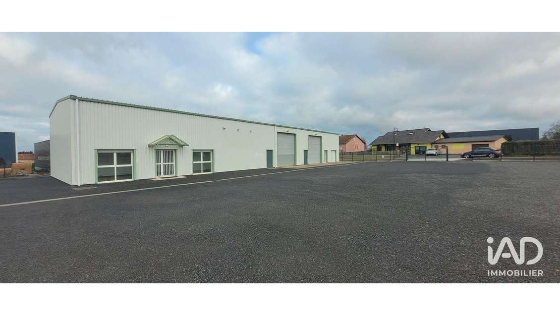 Local commercial à Saint-Jean-Kourtzerode