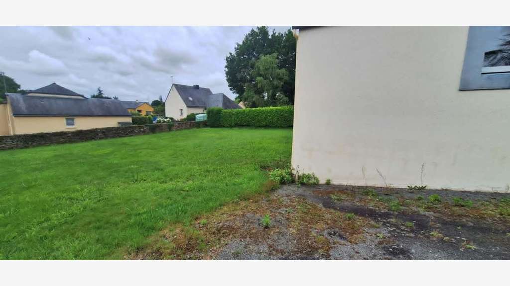 Local 70m² empl stratégique Saint-Jean-la-Poterie