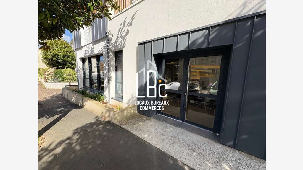 Local commercial 150m² St Julien de Concelles 