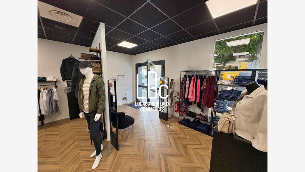 Local commercial 150m² St Julien de Concelles 