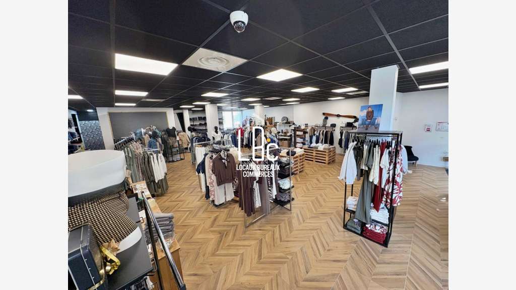 Local commercial 150m² St Julien de Concelles 