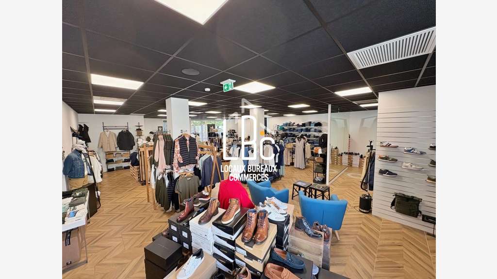 Local commercial 150m² St Julien de Concelles 