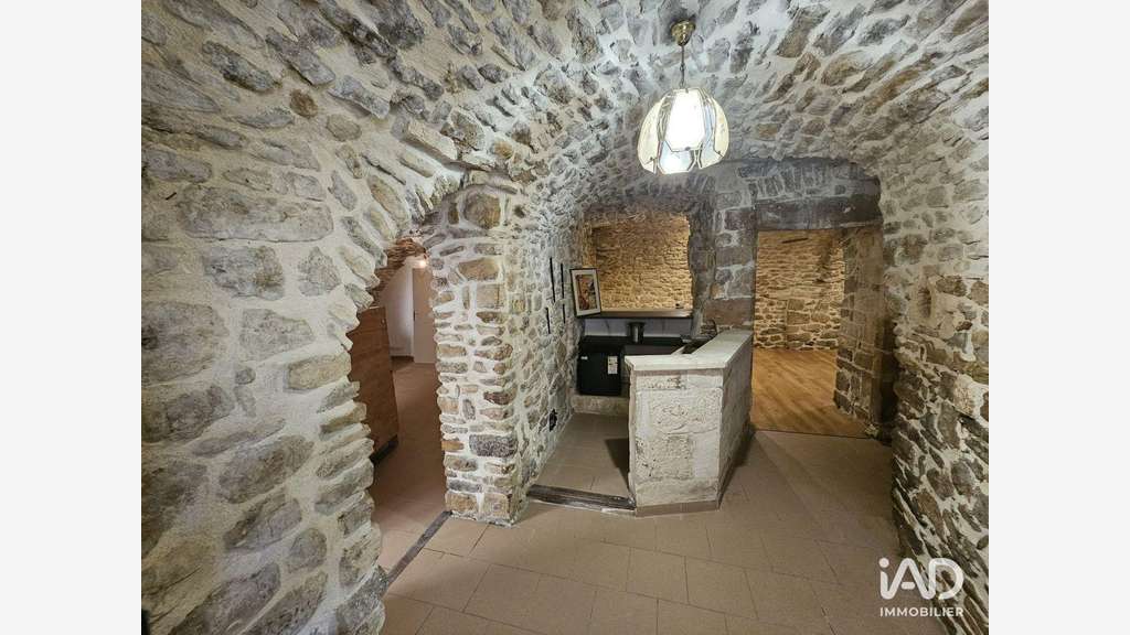 A louer restaurant à Saint-Julien-de-Peyrolas