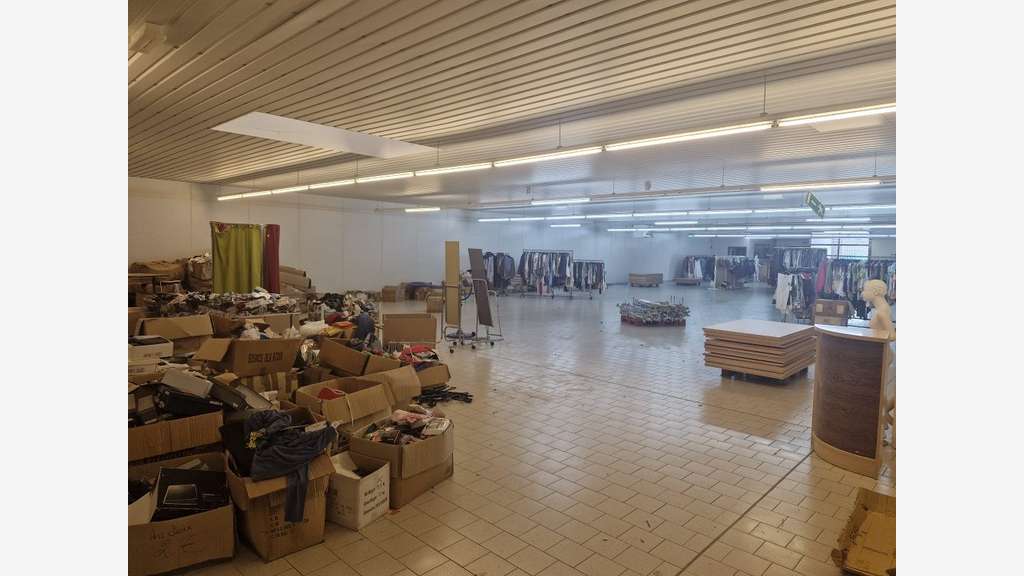 Location grand local 1080m² proche de Saint-Junien
