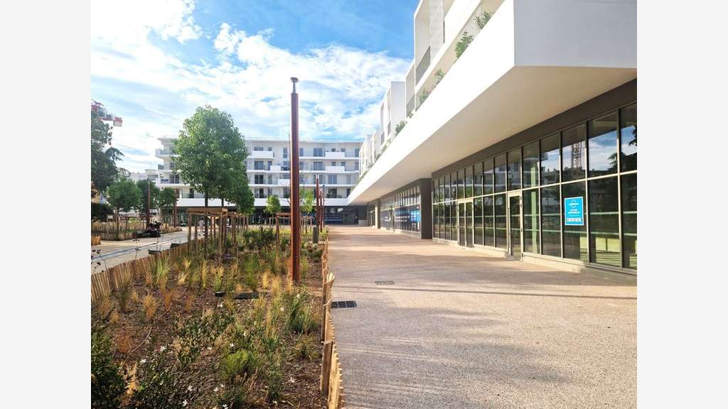 A louer local 145m² à St Laurent Cœur Auriela