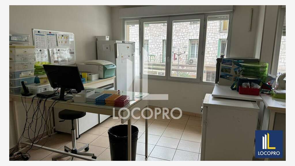 A louer local commercial 156m² à St-Laurent-du-Var