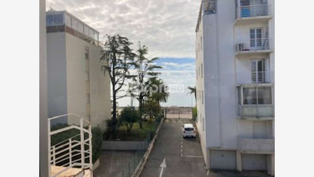 A louer espace de travail 460m² vue mer St-Laurent
