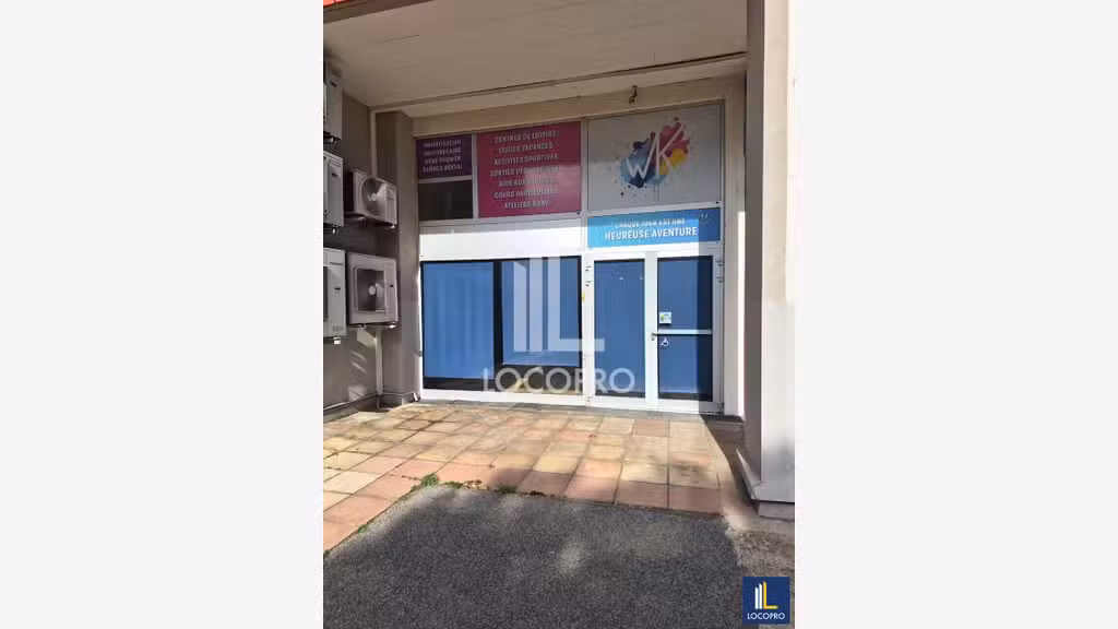 Location local commercial 100m² St-Laurent-du-Var