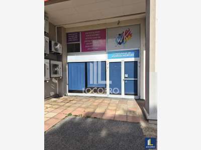 Location local commercial 100m² St-Laurent-du-Var