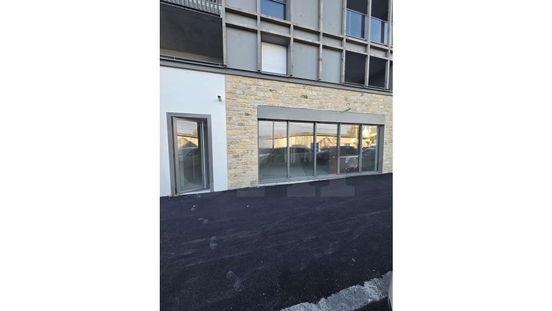 A louer cellule commerciale 65m² à Saint Malo