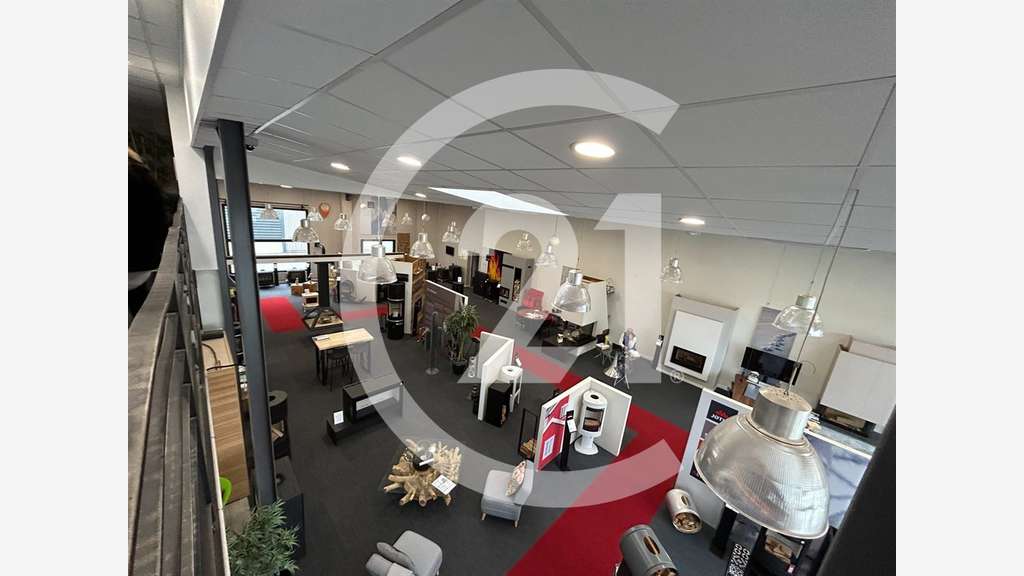 Cellule 440m² en ZC à Saint-Marcel-lès-Valence
