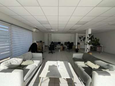 Location Locaux commerciaux - Boutiques à Saint-Martin-de-Crau