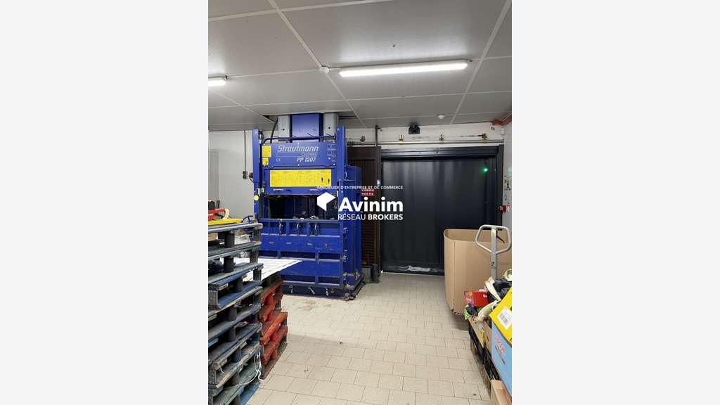 A louer local commercial St Martin de Crau centre