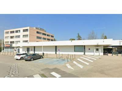 Location Locaux commerciaux - Boutiques à Saint-Martin-de-Crau