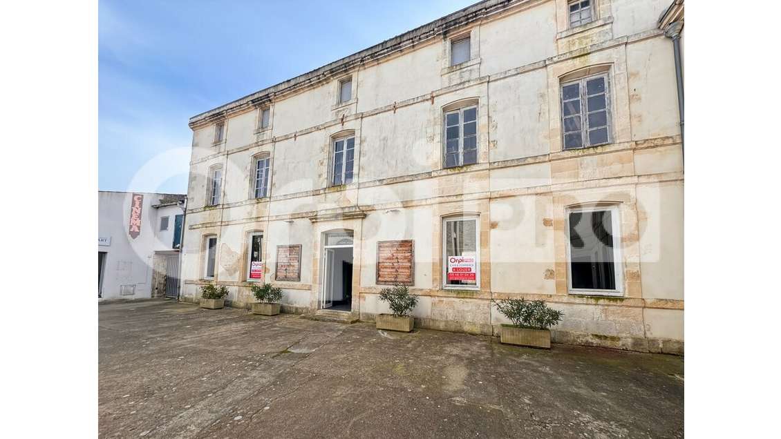 A louer local commercial 108m² Saint-Martin de Ré